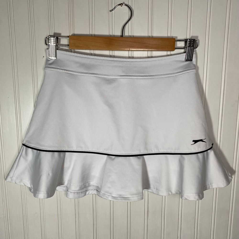 Slazenger Golf Sporty White Ruffle Skort Athletic Tennis Skort BuiltIn Shorts -M
